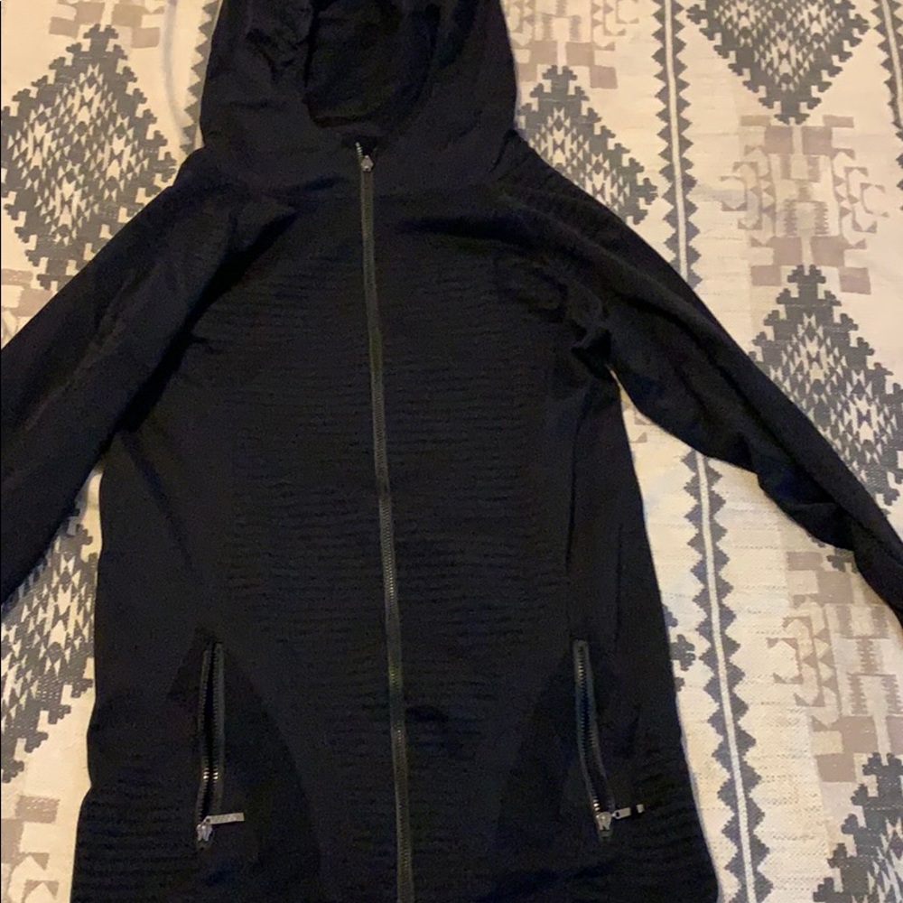 Active zip up